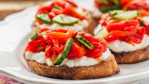 Świeża, chrupiąca i pachnąca. Zrób, gdy nie masz pomysłu na kolację