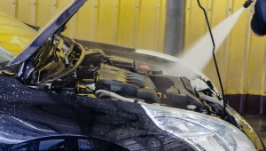 Mycie silnika to konieczność czy ryzyko? Te zasady trzeba znać