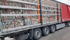 Wielki transport z Niemiec zatrzymany. Miała być makulatura, były śmieci 