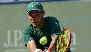 Kosmiczny tenis Majchrzaka, Amerykanin bił brawo. Co za bój o ćwierćfinał