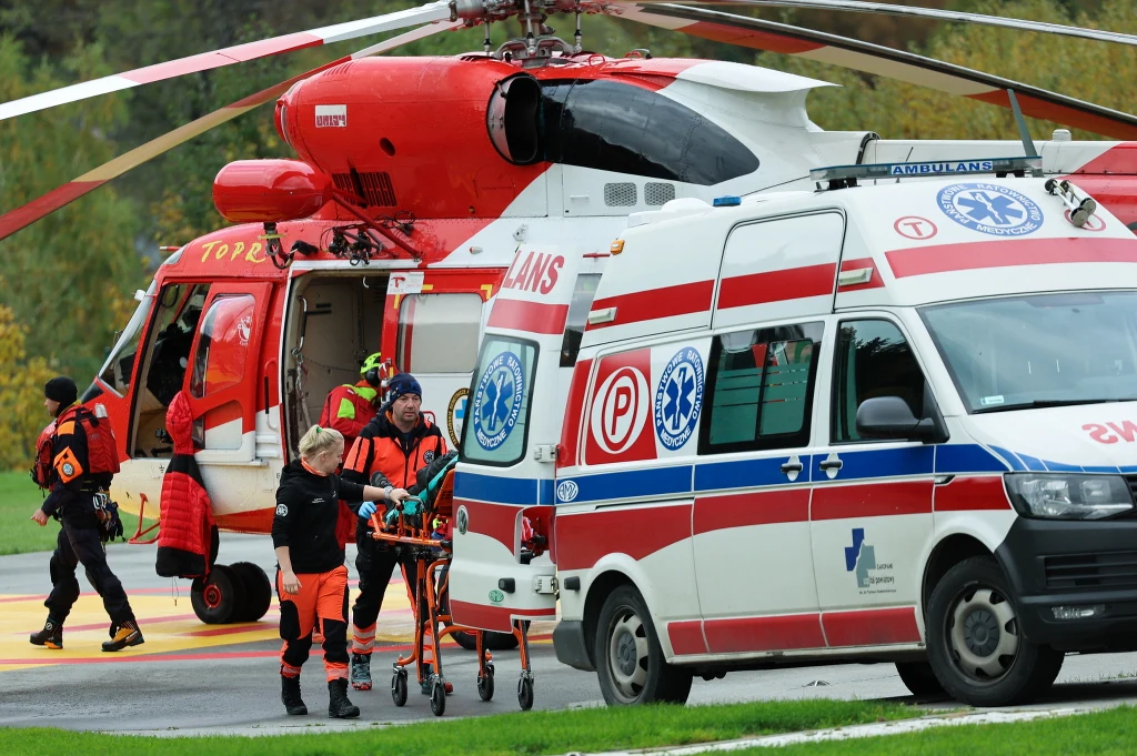 Tatry. Jeden turysta zginął w rejonie Zawratu, a drugi został ciężko ranny Tatry. Jeden turysta zginął w rejonie Zawratu, a drugi został ciężko ranny
