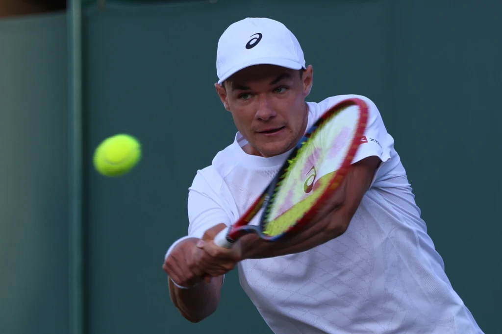 Kamil Majchrzak rywalizował z Sebastianem Kordą o awans do ćwierćfinału ATP 250 w Sztokholmie Kamil Majchrzak rywalizował z Sebastianem Kordą o awans do ćwierćfinału ATP 250 w Sztokholmie