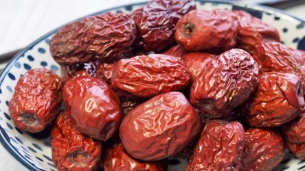 Owoce głożyny można jeść w formie suszone, mają dużo właściwości zdrowotnych.