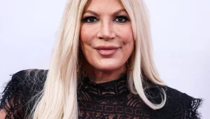 W latach 90. była wielką gwiazdą. Nowa era Tori Spelling: od "Beverly Hills, 90210" do spontanicznej metamorfozy