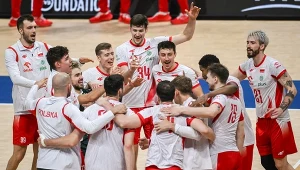 Siatkarze reprezentacji Polski świętujący zdobycie brązu na mistrzostwach świata