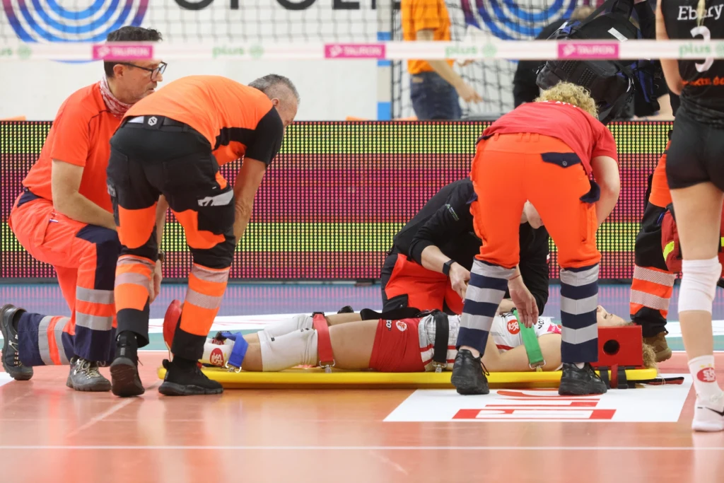 Kontuzja Anny Pawłowskiej w meczu 1. kolejki była tylko zwiastunem katastrofy, która nawiedziła ŁKS w ciągu kilkudziesięciu następnych godzin
