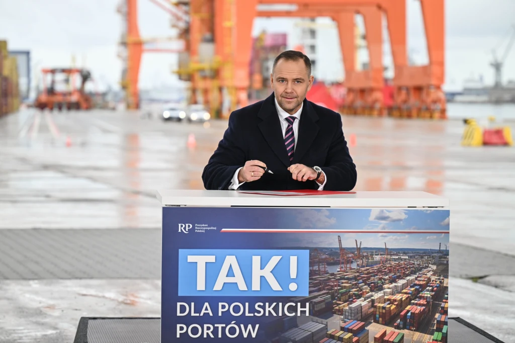 Prezydent Karol Nawrocki skierował do Sejmu projekt ustawy "Tak dla Polskich Portów"
