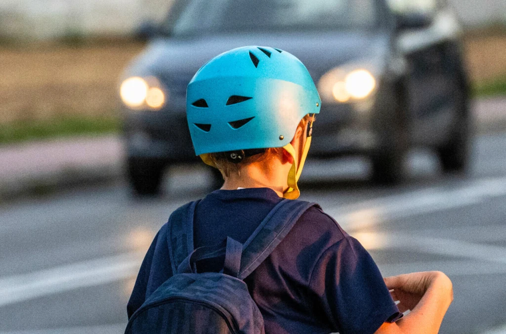 Nowe przepisy 2025. Obowiązek kasku do 16. roku życia na rowerze i hulajnodze. Nowe przepisy 2025. Obowiązek kasku do 16. roku życia na rowerze i hulajnodze.