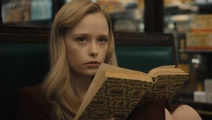 Suzanna Son w serialu "Potwór: Historia Eda Geina"