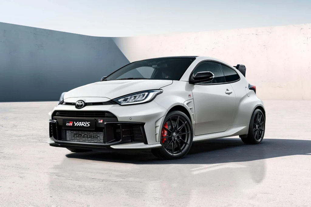 Toyota utrzymuje w ofercie kultowego hot-hatcha GR Yarisa. Toyota utrzymuje w ofercie kultowego hot-hatcha GR Yarisa.