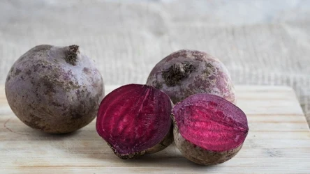 Gotowanie buraków może być szybkie. Istnieje trik na miękkie warzywa w 30 minut.