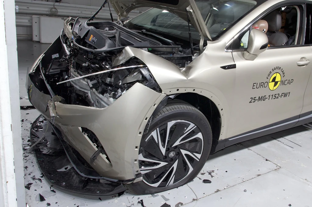 MG MGS6 EV dostało 5 gwiazdek w EuroNCAP. Rozbli je zanim trafiło do salonów 