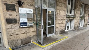 Witold Zembaczyński przekazał informację o incydencie przed biurem PO w Warszawie