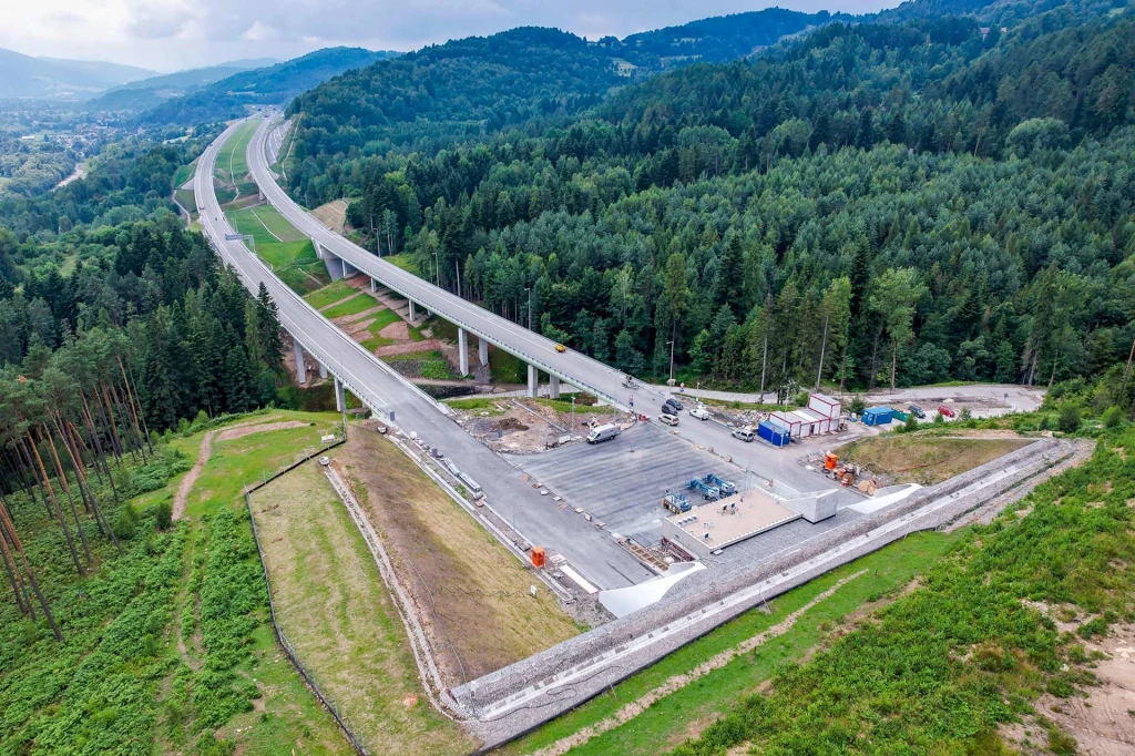 Już 23 października otwarty zostanie nowy odcinek S1 – obejście Węgierskiej Górki Już 23 października otwarty zostanie nowy odcinek S1 – obejście Węgierskiej Górki