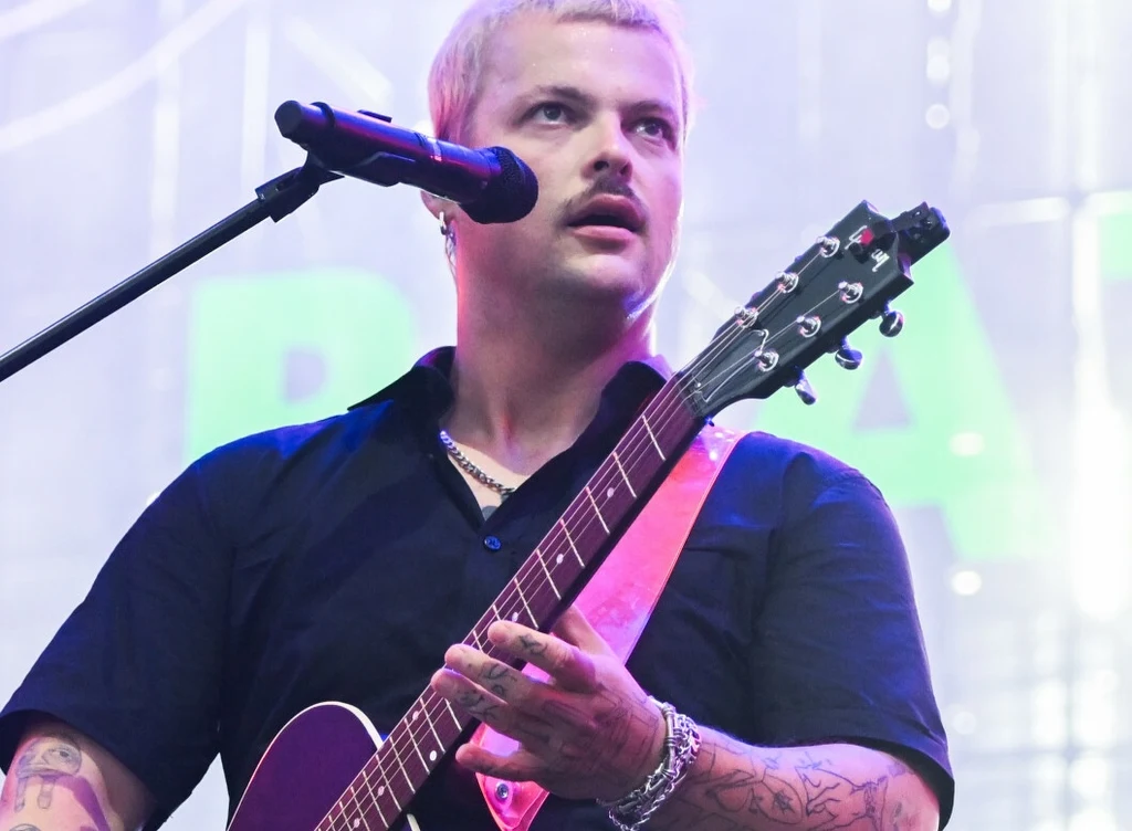 Błażej Król wydał nową płytę - "Popiół" Błażej Król wydał nową płytę - "Popiół"