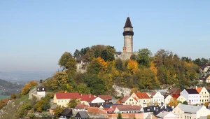 To miasteczko jesienią wygląda jak z bajki. Polacy chętnie wybierają na weekendowy wypad 