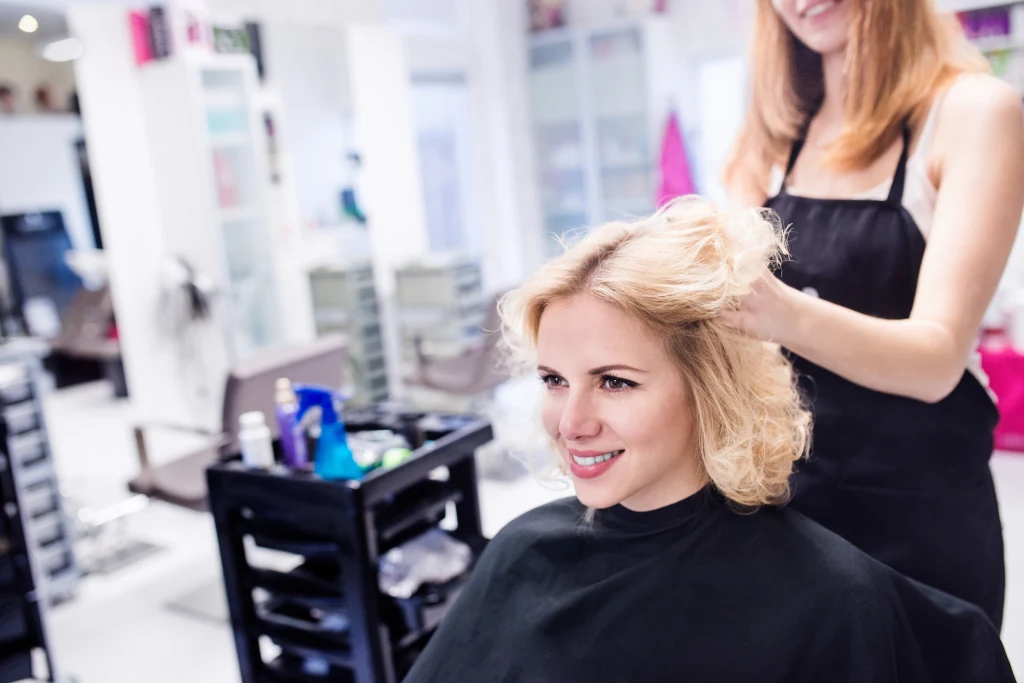 Jakie włosy są modne tej jesieni? Jakie włosy są modne tej jesieni?