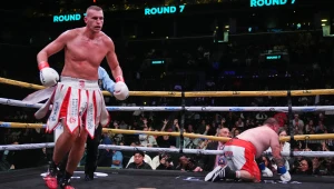 Damian Knyba po tym, jak rzucił na deski Joeya Dawejkę