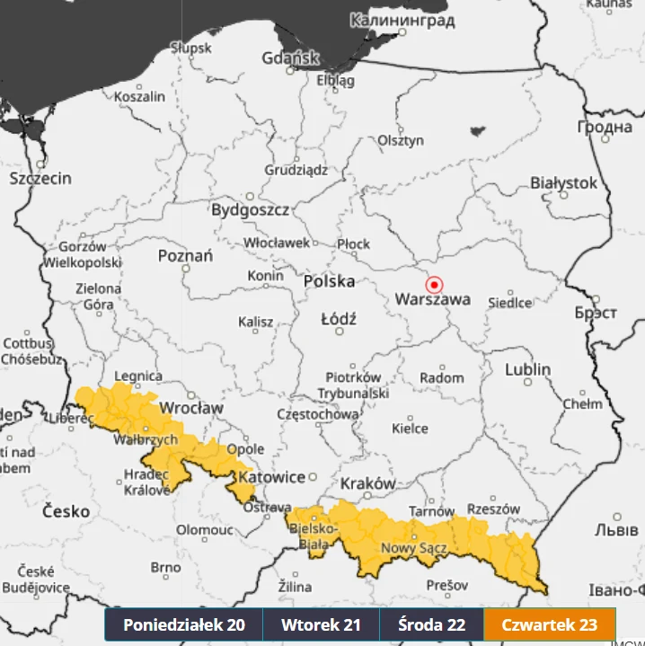 W czwartek żółte alerty z powodu silnego wiatru mogą swoim zasięgiem objąć praktycznie całą południową granicę Polski Mapa Polski z wyróżnionymi żółtym kolorem regionami południowymi, obejmującymi obszar od Legnicy przez Wrocław, Opole, Katowice do Nowego Sącza; u dołu widoczny harmonogram z wyróżnionym czwartkiem 23.