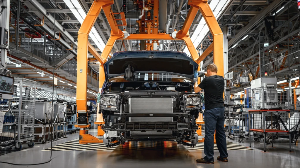 Nowa generacja Volkswagena Crafter będzie produkowana w Polsce Nowa generacja Volkswagena Crafter będzie produkowana w Polsce