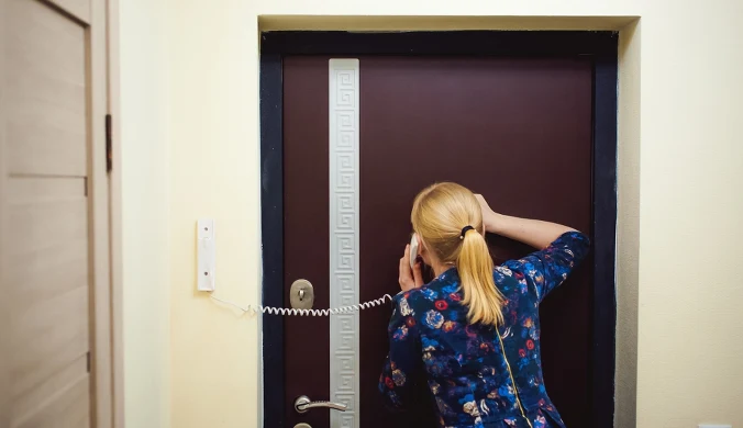 Robisz nocą głośne pranie? Możesz spodziewać się interwencji policji