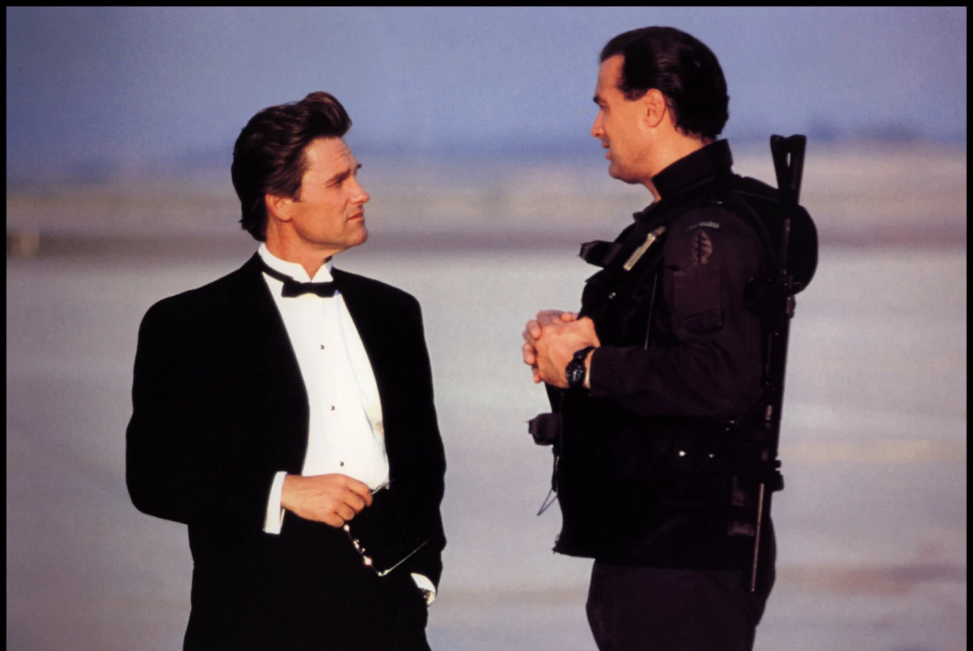 Kurt Russell i Steven Seagal w filmie "Krytyczna decyzja" Kurt Russell i Steven Seagal w filmie "Krytyczna decyzja"