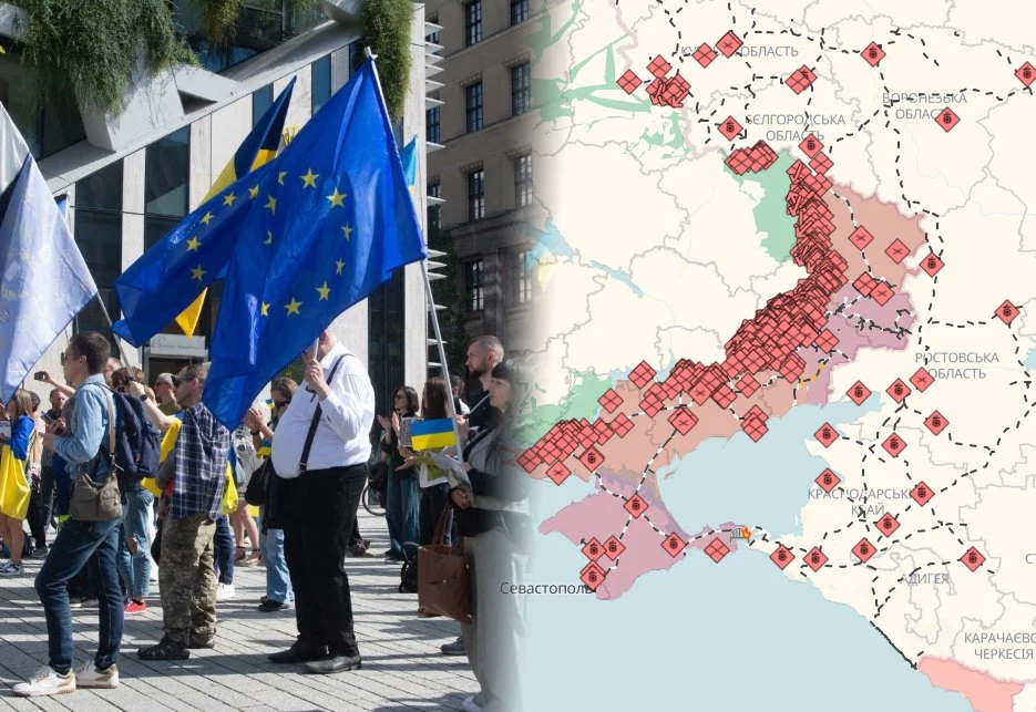 Ukraińcy przestają ufać Zachodowi - wynika z nowego sondażu Tłum ludzi z flagami Unii Europejskiej oraz Ukrainy w centrum miasta obok wyraźnie widocznej mapy z zaznaczonymi strefami konfliktu i granicami państw na tle, podkreślającymi powagę sytuacji.