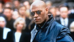 Laurence Fishburne w roli Morfeusza, w filmie "Matrix"