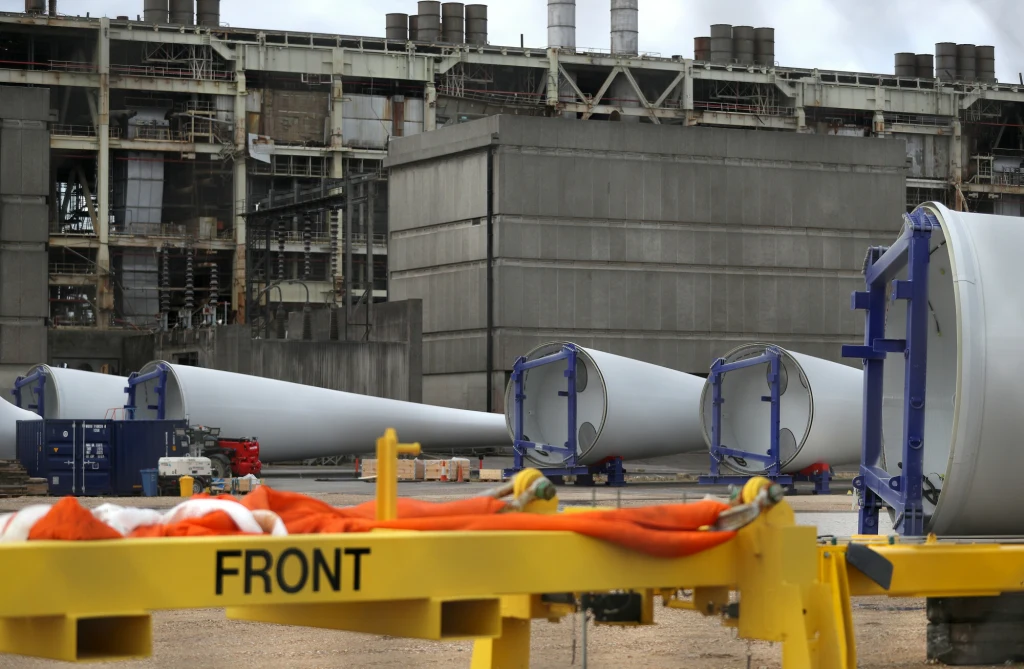 Duński Vestas wstrzymał budowę fabryki łopat do turbin wiatrowych w szczecińskiej dzielnicy Skolwin