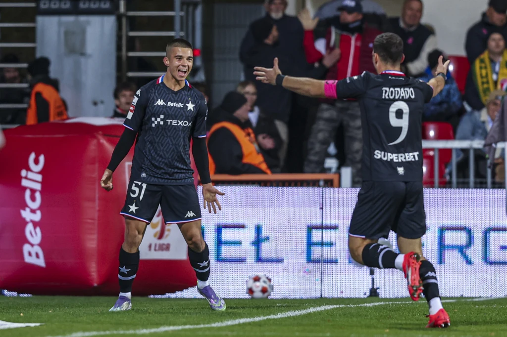 Piłkarze Wisły Kraków są nie do zatrzymania Piłkarze Wisły Kraków są nie do zatrzymania