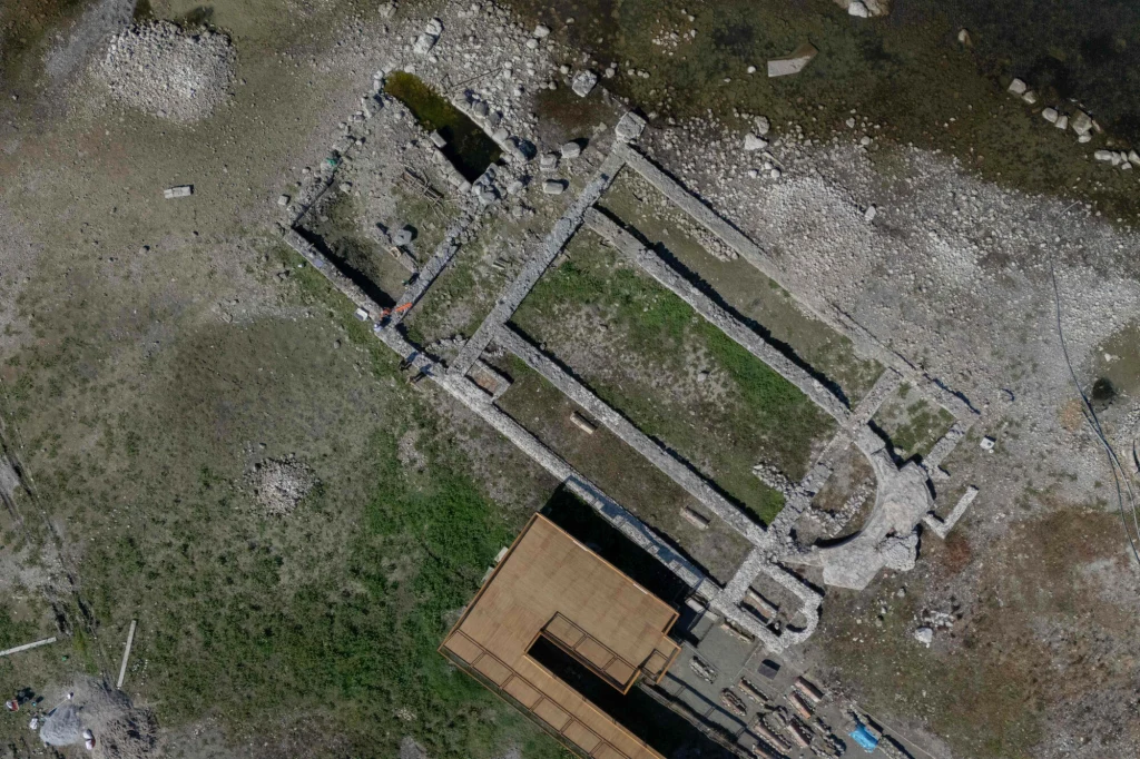 Archeolodzy przygotowują podwodną bazylikę na wizytę papieża Leona XIV