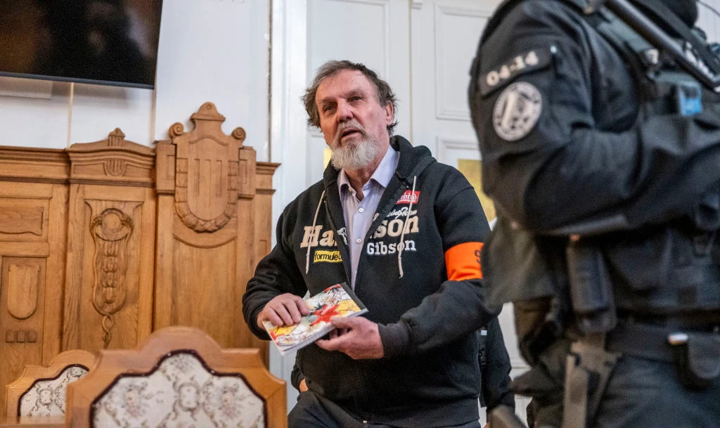 Juraj Cintula. Mężczyzna w 2024 roku strzelał do premiera Słowacji. Juraj Cintula. Mężczyzna w 2024 roku strzelał do premiera Słowacji.