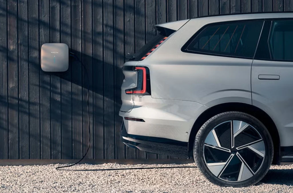 Darmowe ładowanie auta elektrycznego w domu. Nowy program Volvo.