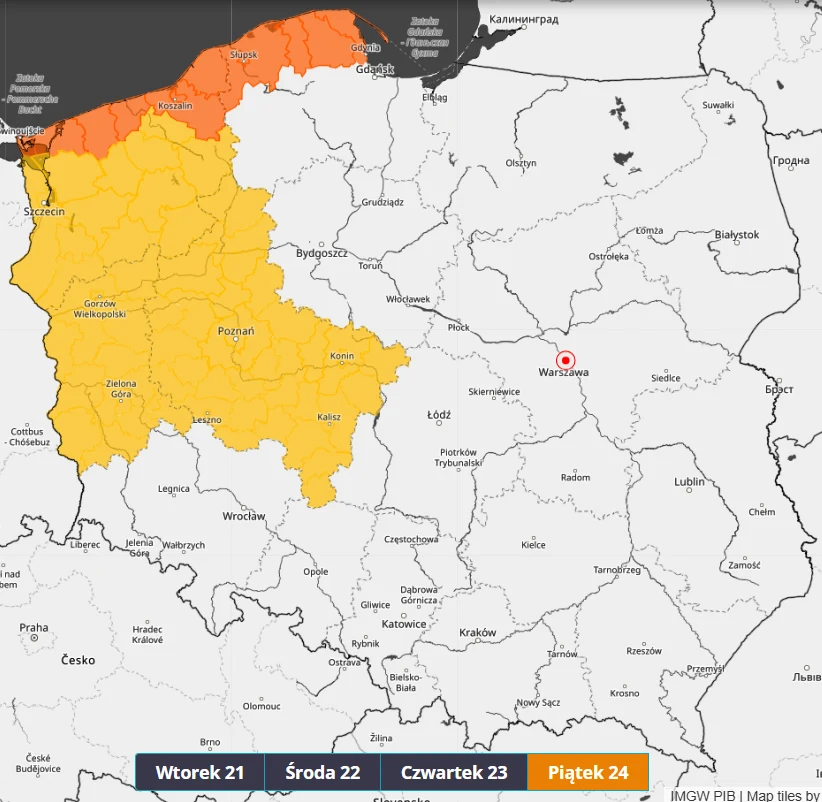 Mapa Polski z zaznaczoną prognozą zagrożenia pogodowego w północno-zachodniej i częściowo centralnej części kraju, wyraźnie oznaczone są województwa zagrożone oraz daty ostrzeżeń pogodowych.