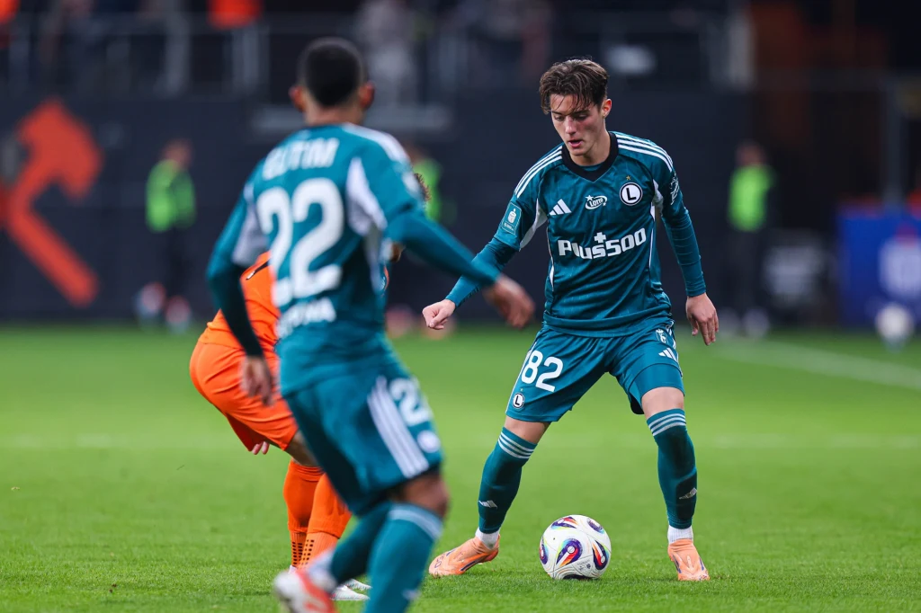 Legia Warszawa w 2. kolejce Ligi Konferencji zagra z Szachtarem Donieck Legia Warszawa w 2. kolejce Ligi Konferencji zagra z Szachtarem Donieck