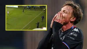 Kuriozalna scena w meczu Wisły Kraków. Sędzia natychmiast przerwał grę