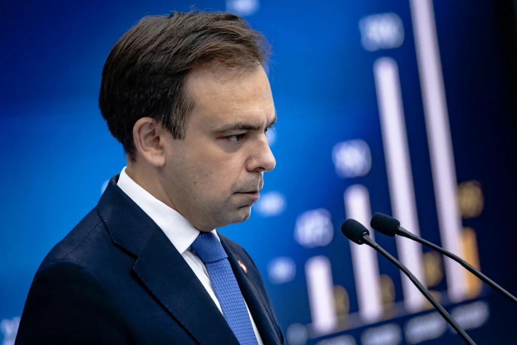 Rośnie ryzyko, że na koniec 2025 roku deficyt przekroczy 7 proc. PKB - oceniają ekonomiści