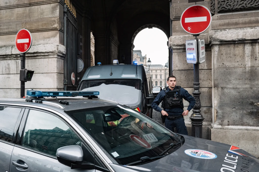 Zatrzymanie w Barcelonie w związku z kradzieżą w Paryżu. Podejrzana była w posiadaniu przetopionego łupu (zdj. ilustracyjne)