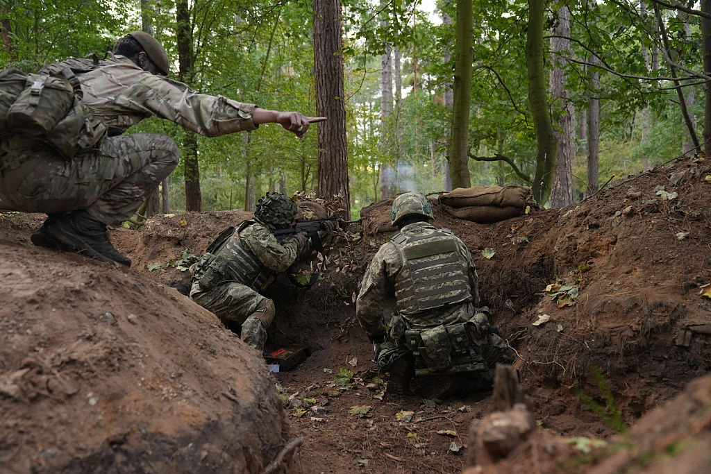 Ukraińscy żołnierze na szkoleniu w Wielkiej Brytanii (zdj. ilustracyjne) Ukraińscy żołnierze na szkoleniu w Wielkiej Brytanii (zdj. ilustracyjne)
