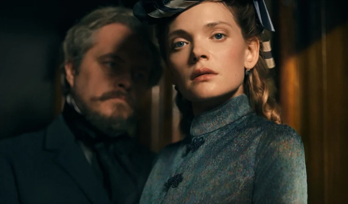 "Lalka": Tomasz Schuchardt (Stanisław Wokulski), Sandra Drzymalska (Izabela Łęcka) "Lalka": Tomasz Schuchardt (Stanisław Wokulski), Sandra Drzymalska (Izabela Łęcka)