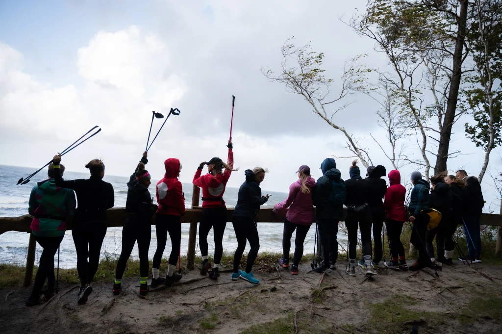 Nordic walking można uprawiać niezależnie od wieku i kondycji