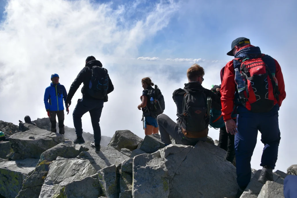 Wejście na Rysy jest wymagające, szczególnie jesienią i zimą Wejście na Rysy jest wymagające, szczególnie jesienią i zimą