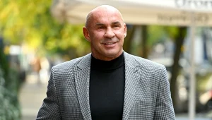 Dwa razy się rozwodził z modelkami. Tak dziś podchodzi do tematu związków