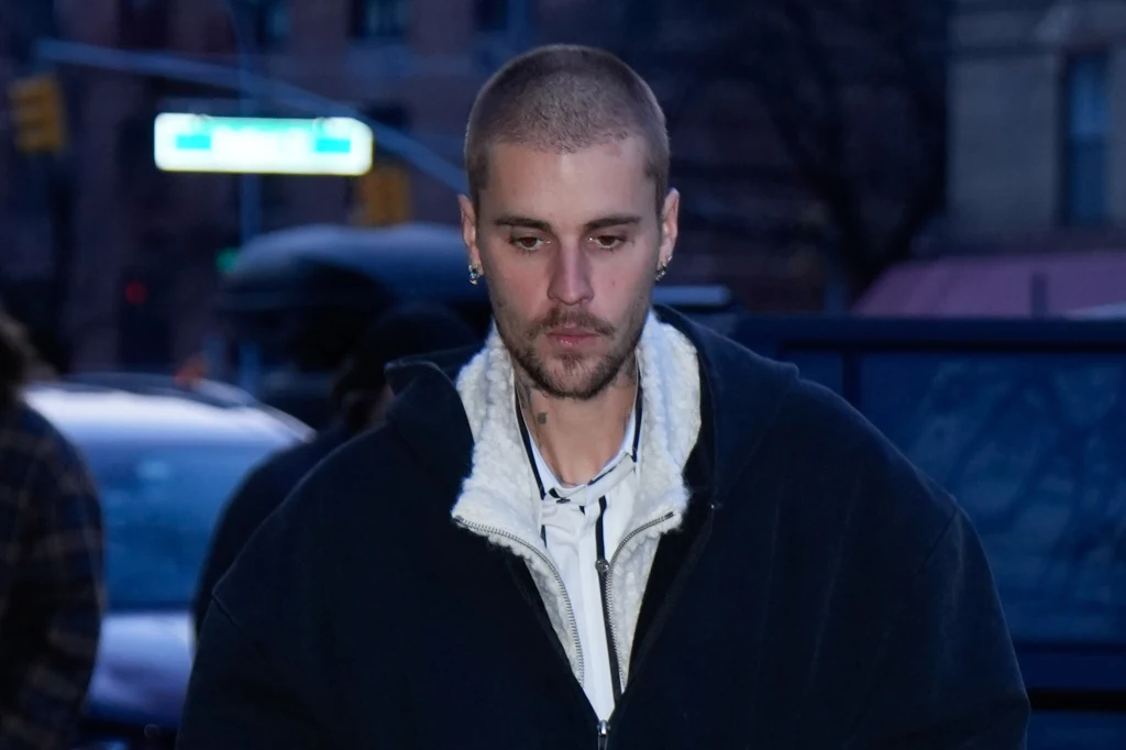 Justin Bieber prezentuje "SWAG II"