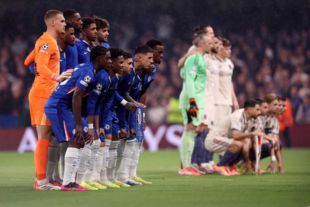 Kadr z meczu Chelsea - Ajax