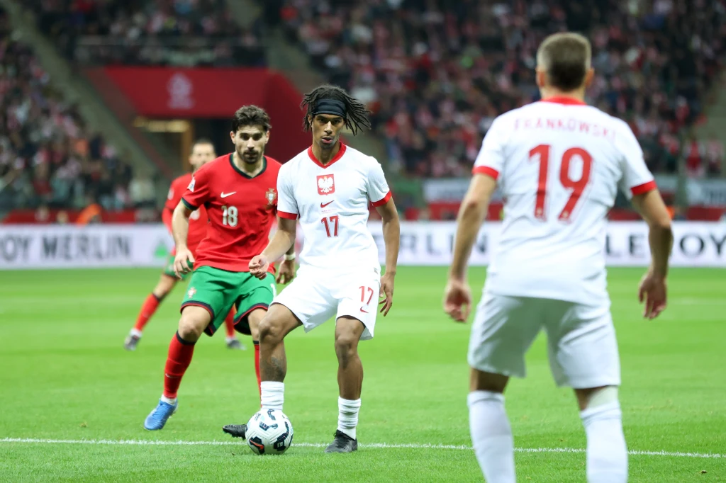 Maximillian Oyedele w meczu z Portugalią zanotował debiut w seniorskiej reprezentacji Polski Maximillian Oyedele w meczu z Portugalią zanotował debiut w seniorskiej reprezentacji Polski