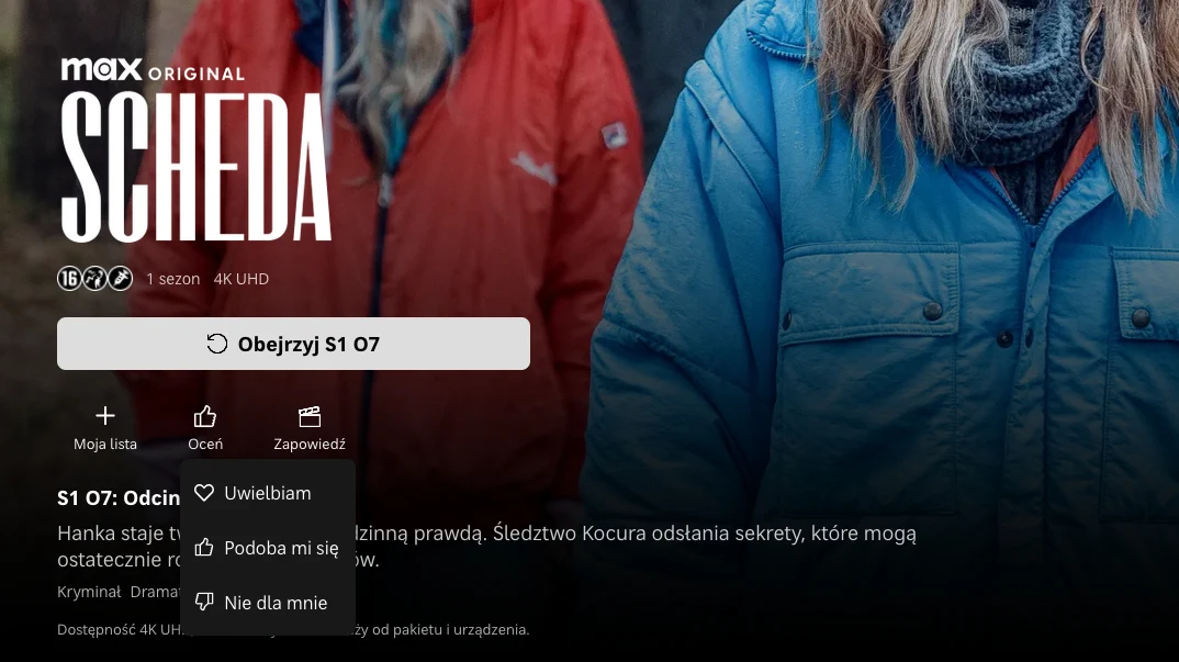 Nowa funkcja z HBO Max to system ocen treści. Fragment ekranu platformy streamingowej z tytułem serialu SCHEDA, opcjami wyboru oraz dwoma postaciami w kolorowych kurtkach, których twarze nie są widoczne.