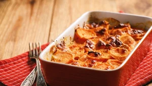 Doskonała zapiekanka bez ziemniaków. Zastąpisz je sezonowym warzywem
