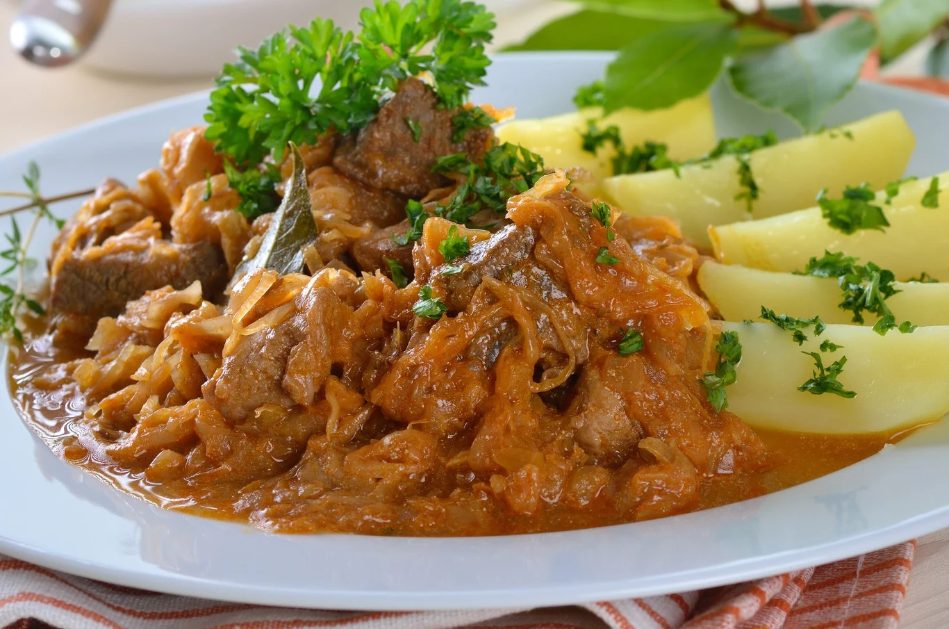 Ten gulasz chętnie robię, gdy mam gości Ten gulasz chętnie robię, gdy mam gości