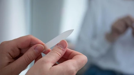 Zadziorki przy paznokciach wymagają szczególnej pielęgnacji